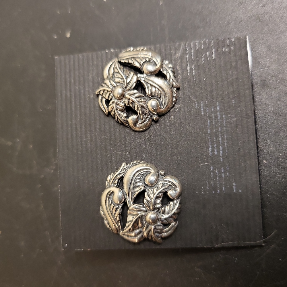 Sterling Silver Post Floral Earrings 3/4"